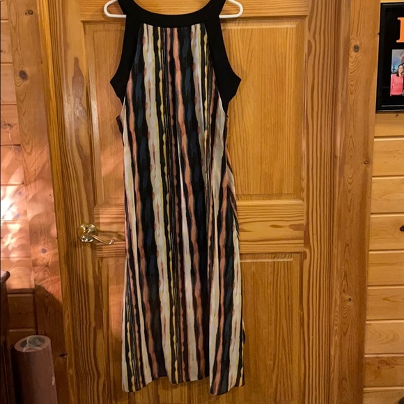 Dress - Picture 5 of 7